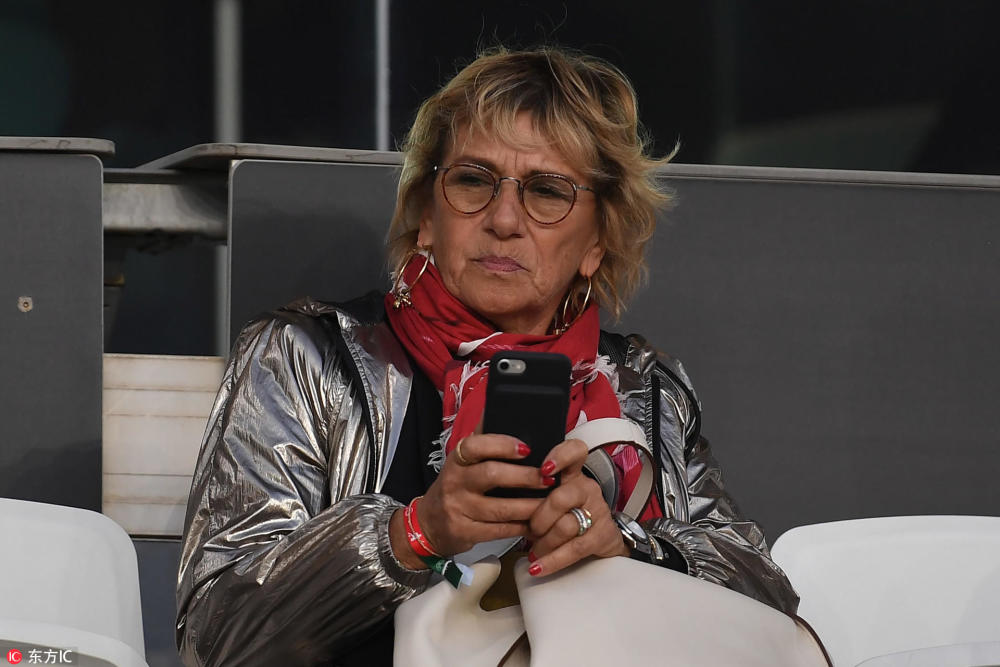 国足从落后到逆转里皮始终淡定两件小事却让他急眼了