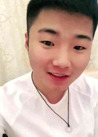 快手白小白"出车祸"紧急赶往医院,网友偶遇,伤势很严重!