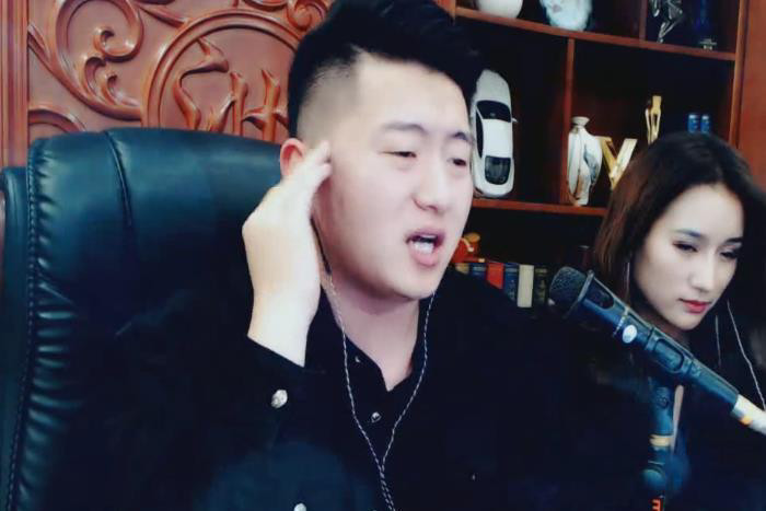 田子晴这样回应小洲被骂事件,喊话:你挑不出我