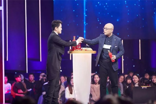 新相亲大会男嘉宾曝隐婚内幕准丈母娘依恋姐走红