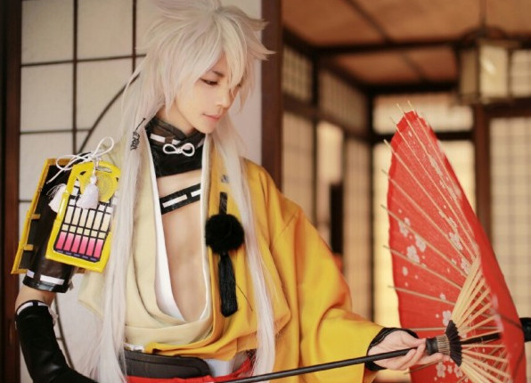 熊祁"女装照"流出,性感身材引人热议,网友:彻底被掰弯了!