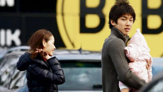 日本锋线杀手演绎王子公主童话名模为大迫勇也放弃事业远走德国