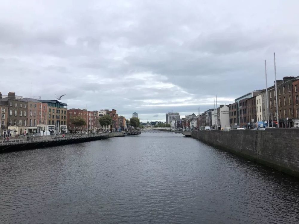 river liffey 利菲河