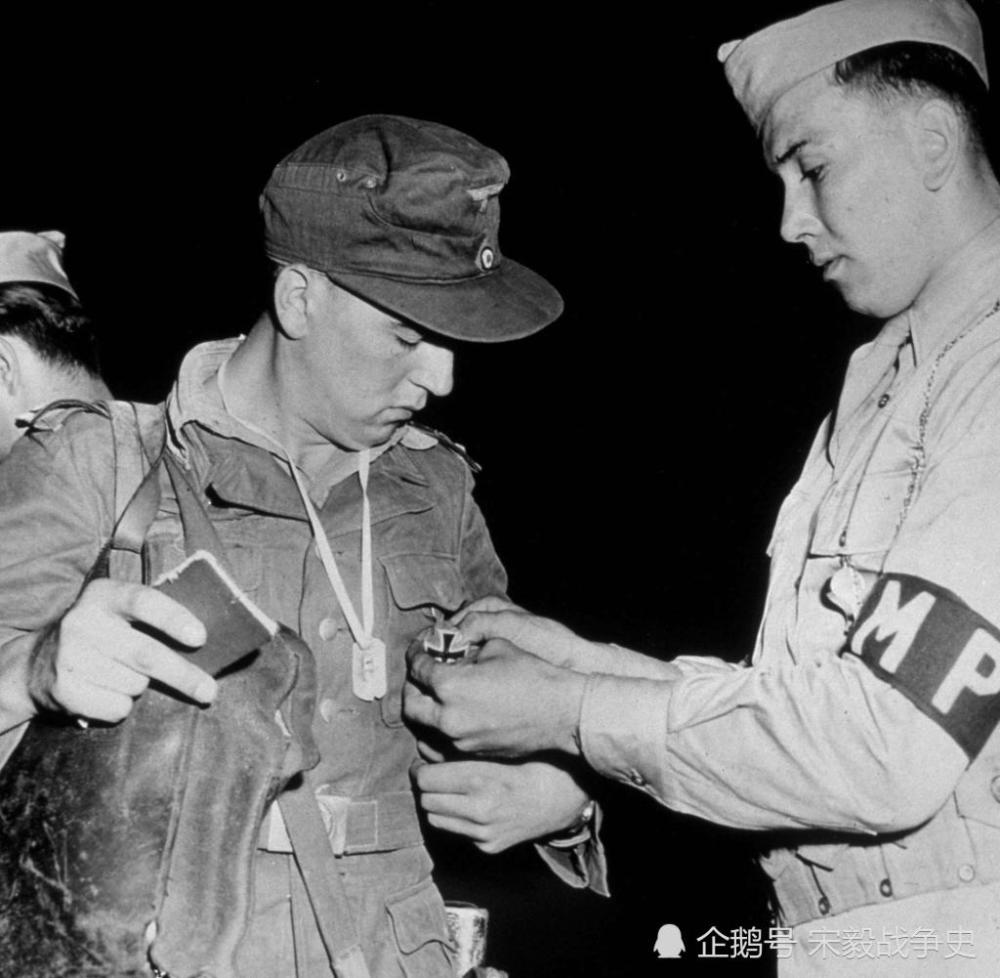二戰這支德軍被美軍包圍身陷絕境，最後的要求卻是頒發鐵十字勛章 歷史 第8張