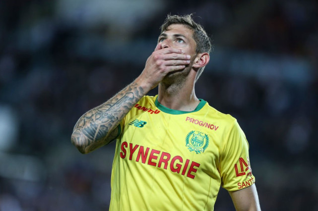 萨拉飞机失联前音频曝光:我很害怕 飞机看着要