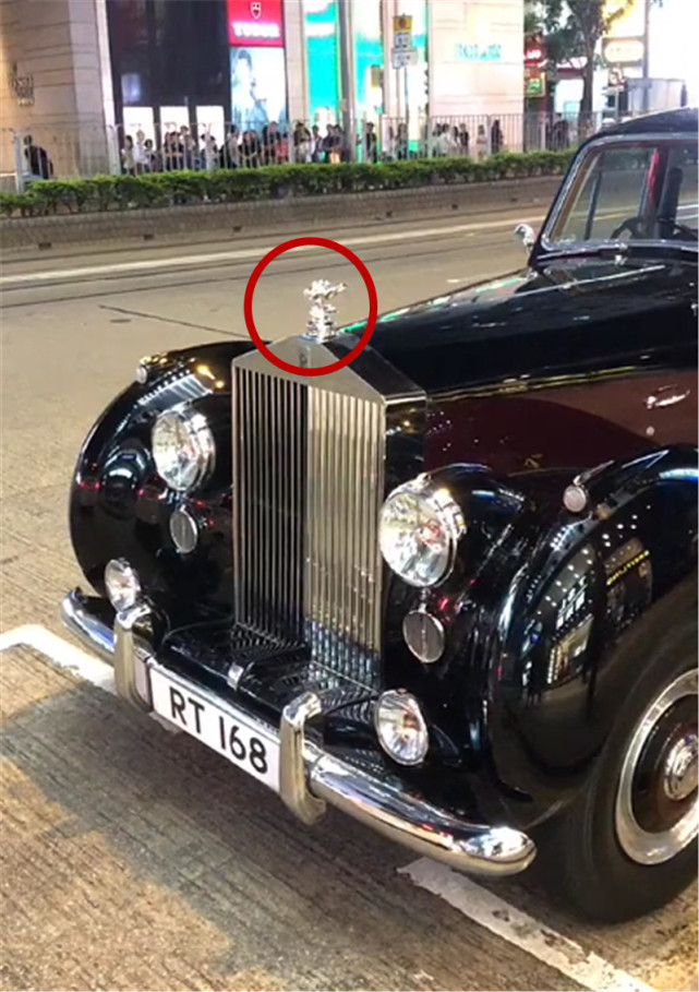 据悉,该款劳斯莱斯实际上是一辆青岛索尔h2汽车,车型定位礼仪车,车价