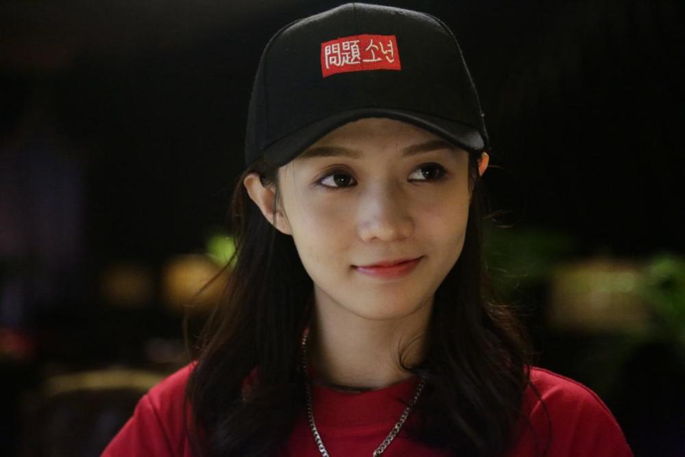 《超越吧英雄》中的王靖雯也是陈赫旗下艺人,