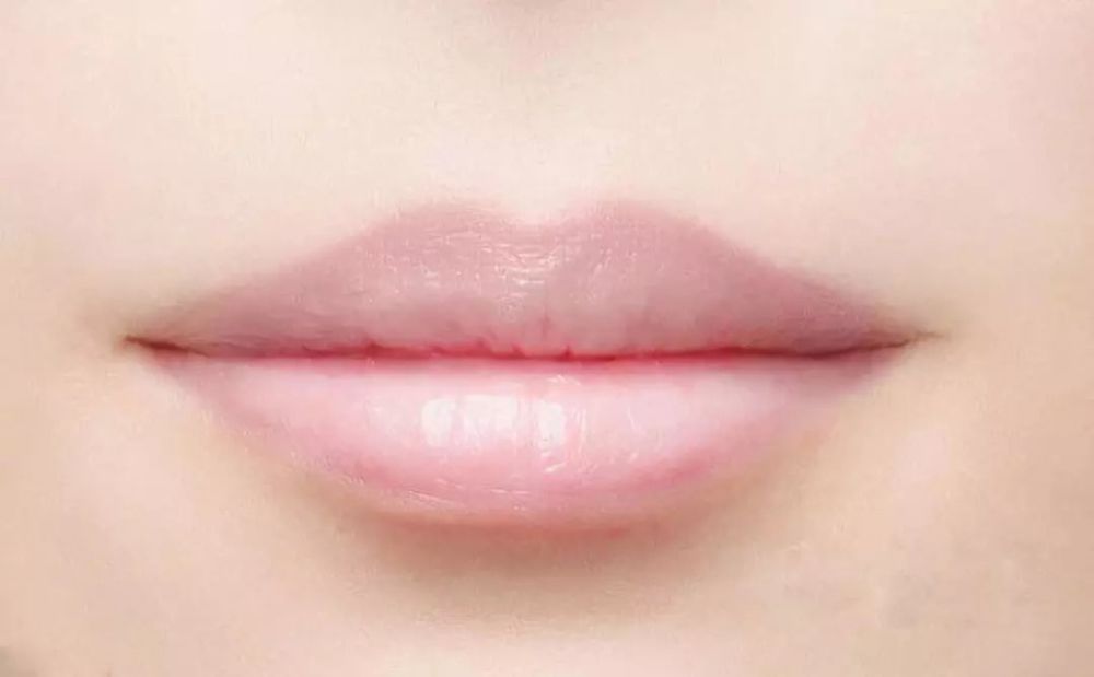 美妆届的泥石流 ~吻唇妆