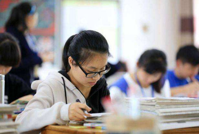 在大学当高中生 腾讯网