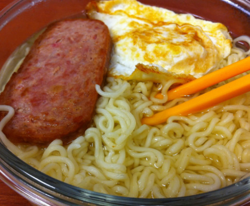 泡面泡多久最好吃?不是3分钟,9成人都做错,网