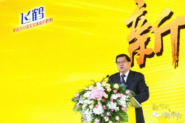 2018年,飞鹤奶粉销售额115亿,2019年,目标15