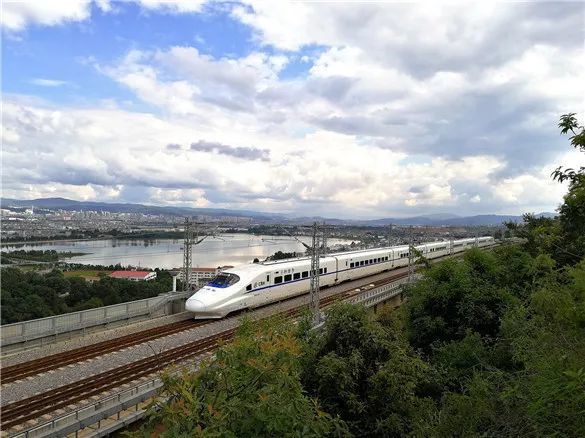 初三爆堵!动车没票!春节出游怎么走,大数据