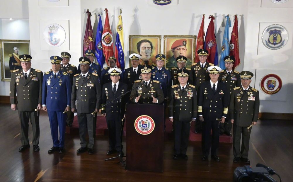 委内瑞拉反对派劝降现任总统马杜罗:如果安静