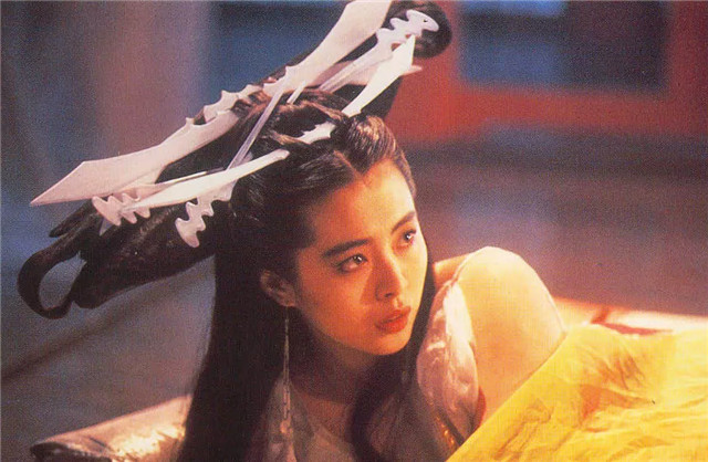 2,《倩女幽魂3》:到了第三部,姥姥刘兆铭回归,王祖贤依然不可或缺,只