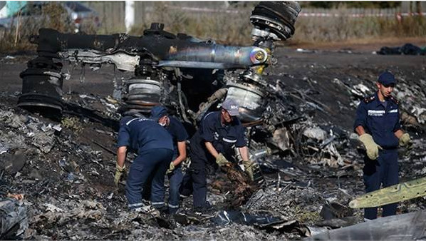 一家mh17客機在飛臨烏克蘭頓涅茨克州上空時被一枚山毛櫸防空導彈擊落