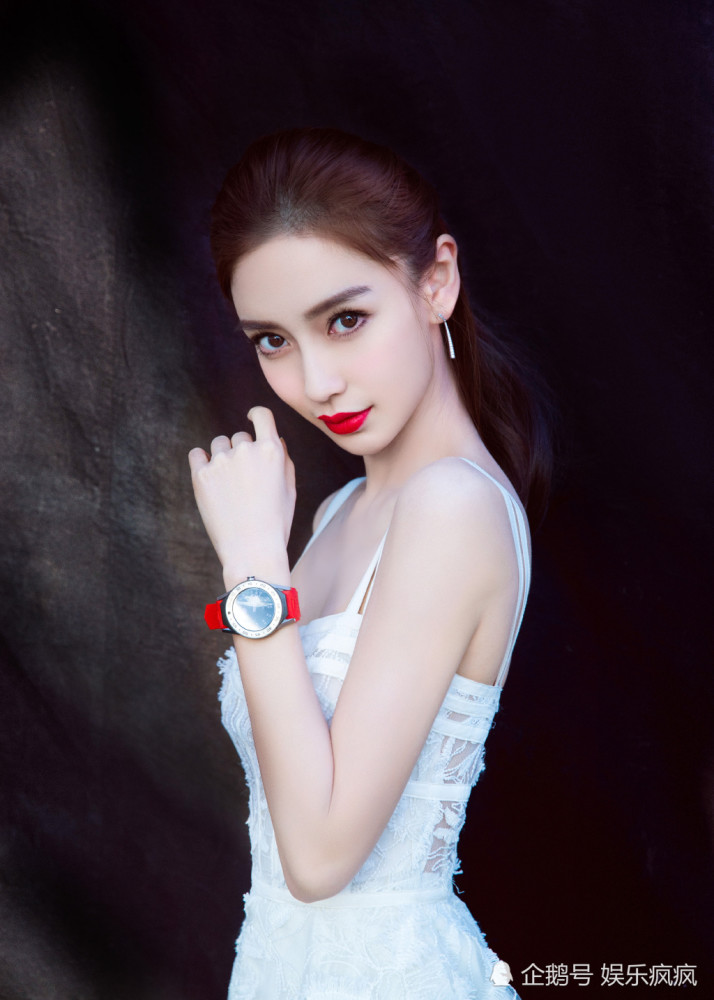 baby国外被偶遇,一张图曝光外貌缺陷,难怪能跟