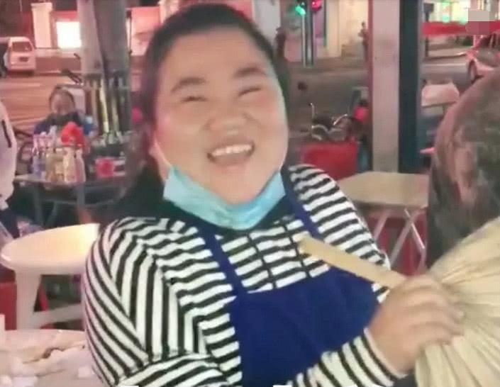 继"腰子姐"后抖音又出"鱿鱼妹"?看到正脸后,网友:美到窒息