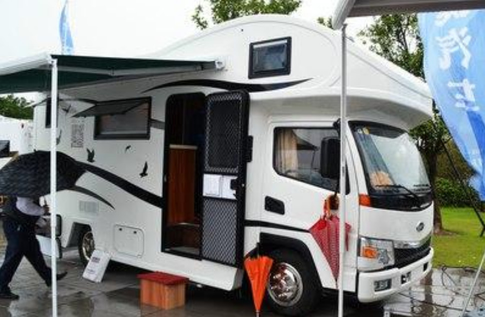 奇瑞转战房车,内部奢华如酒店,28万起比宾利还