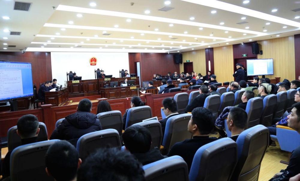 宝贸易有限公司和连云港鲸航国际物流有限公司和被告人王伯霖,周立康