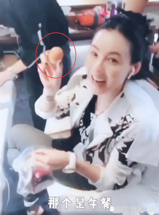 张柏芝晒产后减肥食谱,午餐只吃一个鸡蛋,辅助