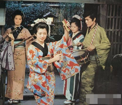 《伊豆的舞女》:三浦友和加盟,山口百惠成为女主,莫名泛起涟漪
