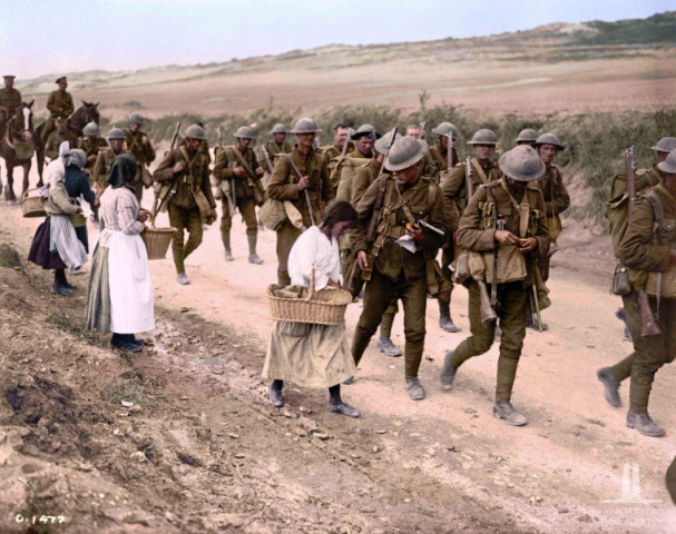 一战德军奇特的情报传递方式,法军哨兵不经意的动作,发现大秘密