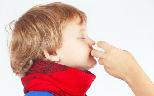 宝宝鼻塞流鼻涕,需要吃感冒药吗?医生:做好这