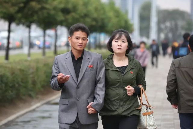 走进朝鲜:平壤姑娘非常时髦,中年男人很少发福
