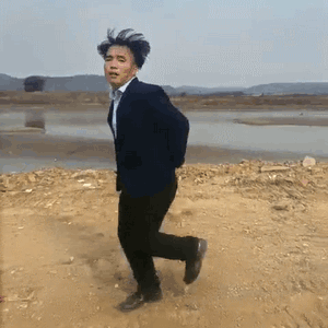 悲哀!周某"出狱"30家网红公司等待:娱乐至死毁掉的价值观!