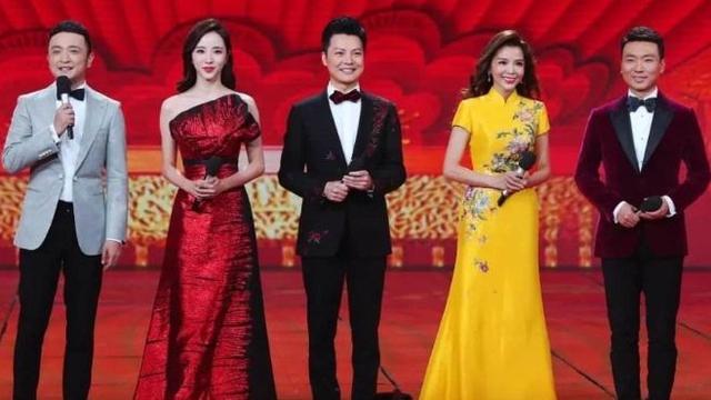 倪萍经纪人为董卿上不了春晚主持抱不平:台上