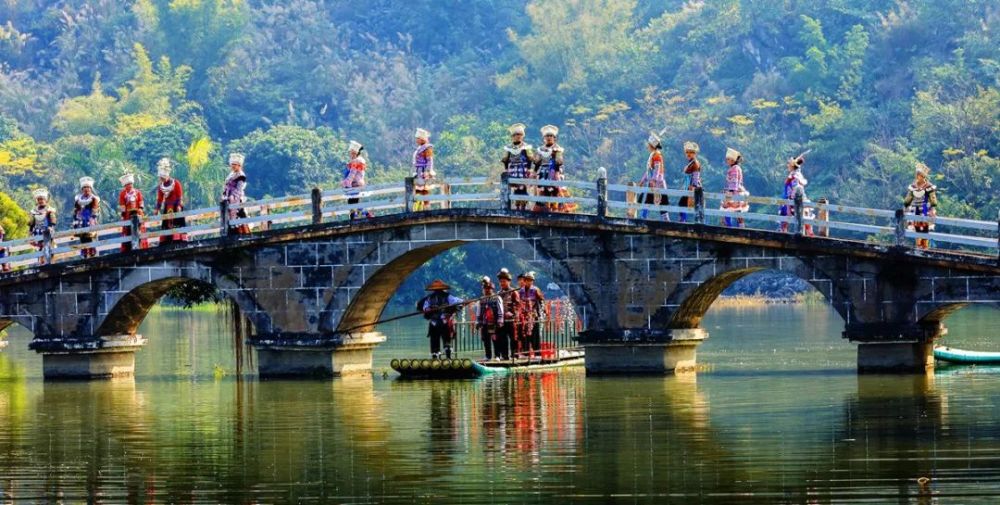 水月岩風景區 傾力打造 大型玉林西甌原始部落實景演出 龍珠湖風景區