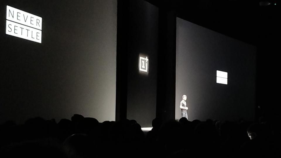 搭载摄像头和无线充电技术 评一加7T的三大黑