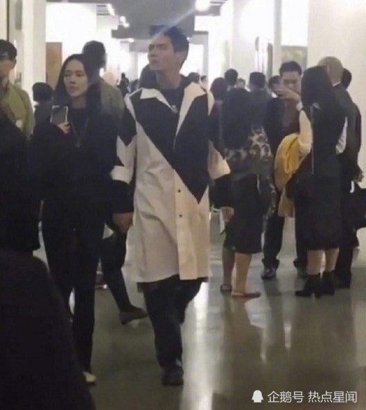 向佐晒和郭碧婷合照秀恩爱,妈妈向太埋怨他不