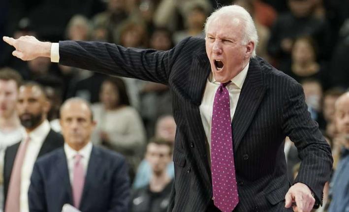 不好伺候!马刺四大炮王给波波祝寿,轰16记三分,老爷子却板着脸