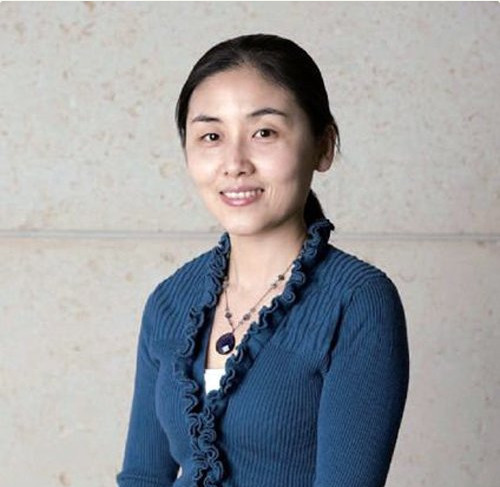 美女科学家毕业于清华,跳槽去国外惹网友争议