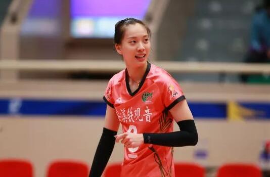 国手胡铭媛孙海平转会上海女排 已抵沪与球队