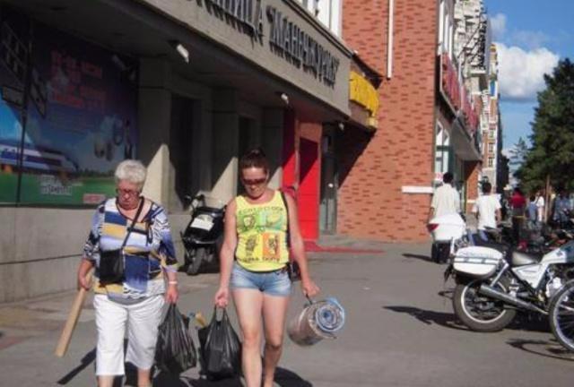 中国的混血村,这里的人们都是混血儿,心里一直