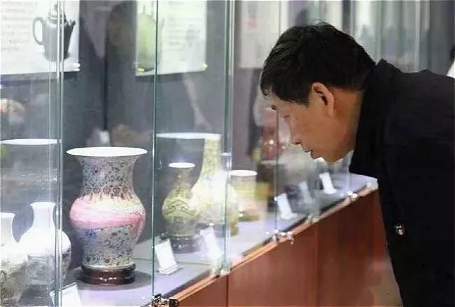古董|古玩：同一件物他可卖100万，你只能卖个10万