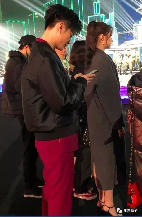 为了美不要命了?关晓彤零下20度穿凉鞋!这谁顶