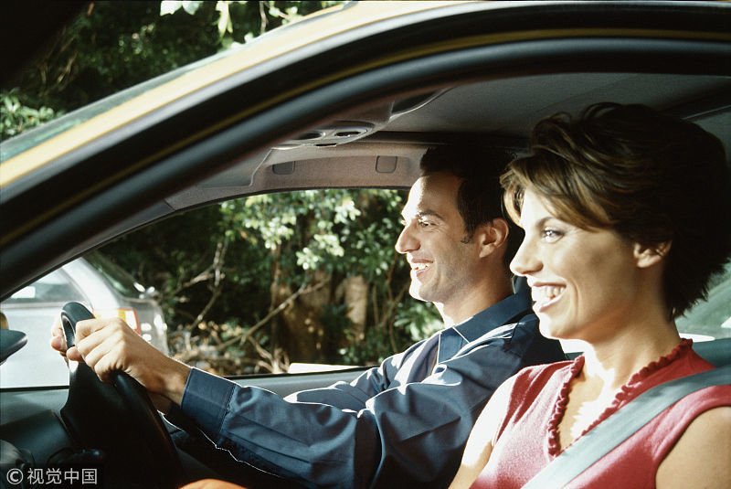 领导开车时,副驾驶不能乱坐:乘车礼仪三知道,升职受重用