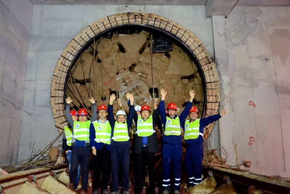 可喜可贺!深圳地铁4号线三期工程建设近日连续