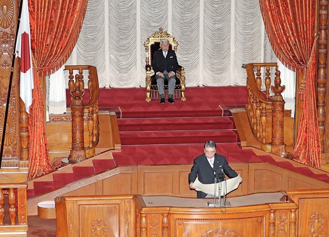 日本明仁天皇出席最后一次国会开幕式 殷切嘱咐众位议员