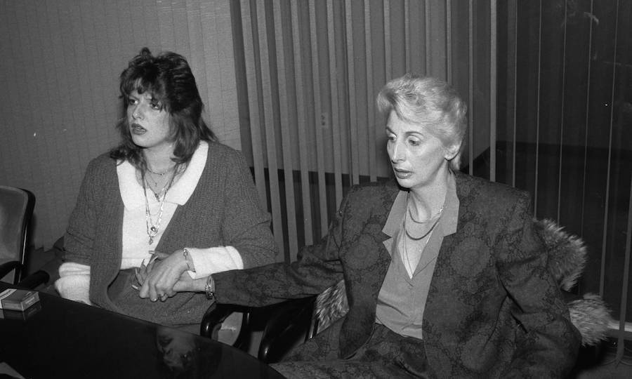 图为理查德的妻子芭芭拉和女儿(盖蒂图片社/艾德·克拉里蒂 /纽约每日