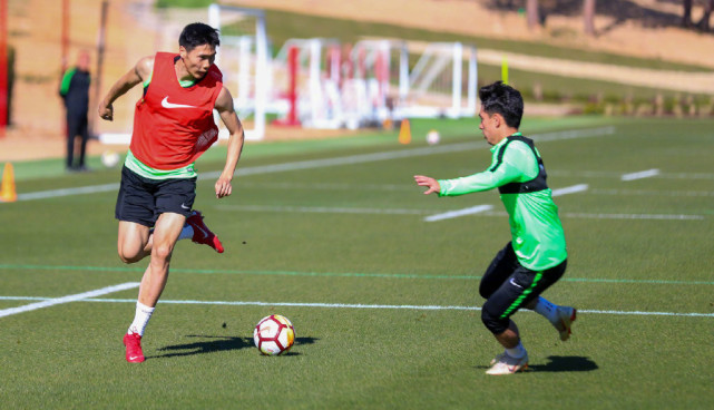 国安点球战4-2奥甲球队 侯永永破门邹德海扑点