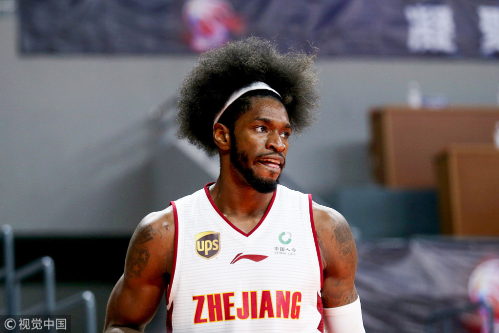 保罗换发型让球迷认不出 浙江主帅:还有很多硬仗要打