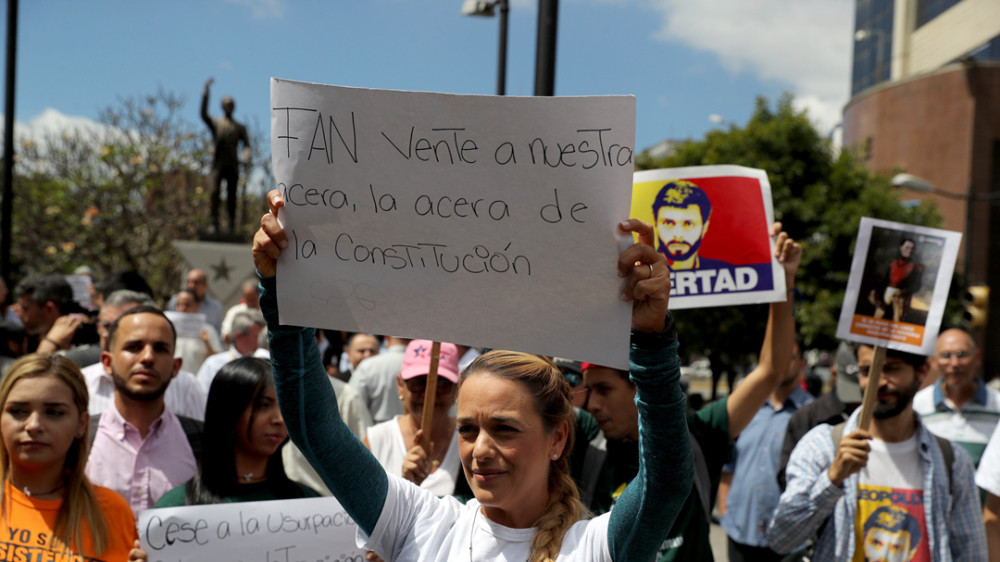 委内瑞拉首都断电扩大至外国使馆区,打电话上