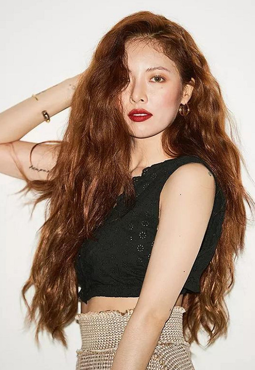 金泫雅的羊毛卷无人超越?直到看见刘亦菲,才知道什么叫人间绝色