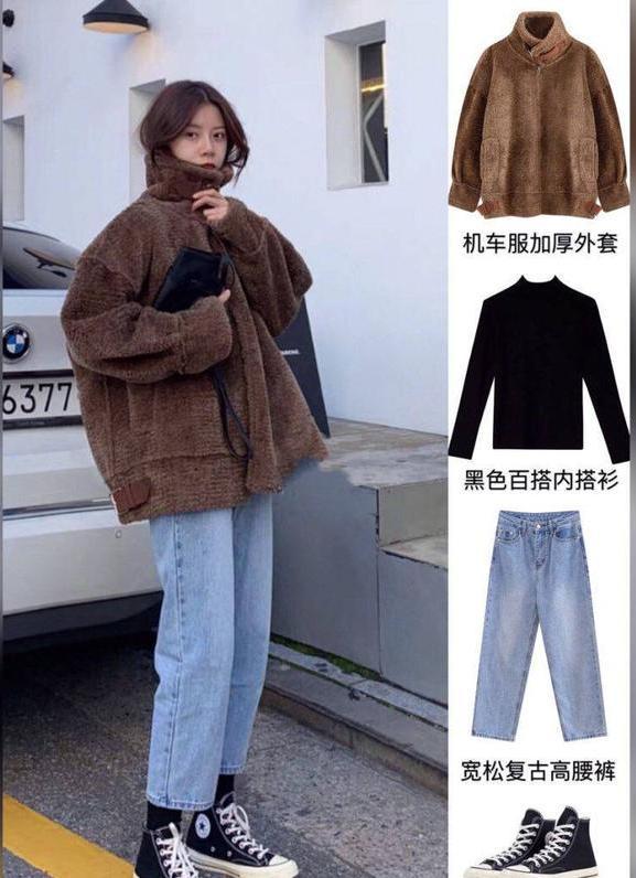 中国红羽绒服配半身裙很时髦,穿出小女人