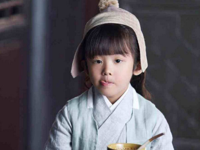 有种"整容"叫阿离长大了,面貌大变,网友:这还是小糯米团子吗