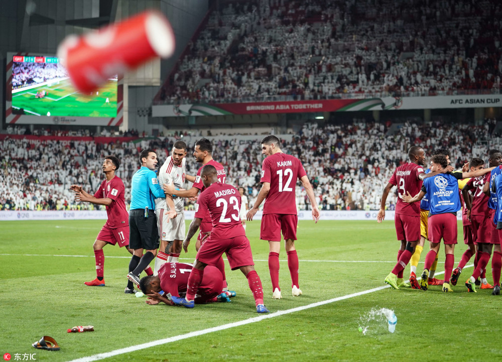 亚洲杯决赛前玩公司团建 盼颠覆哈维神预言第